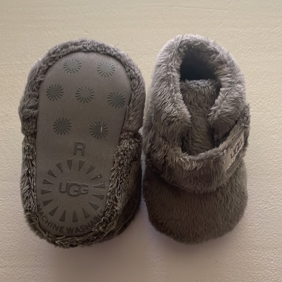 Baby Ugg’s - Picture 2 of 3